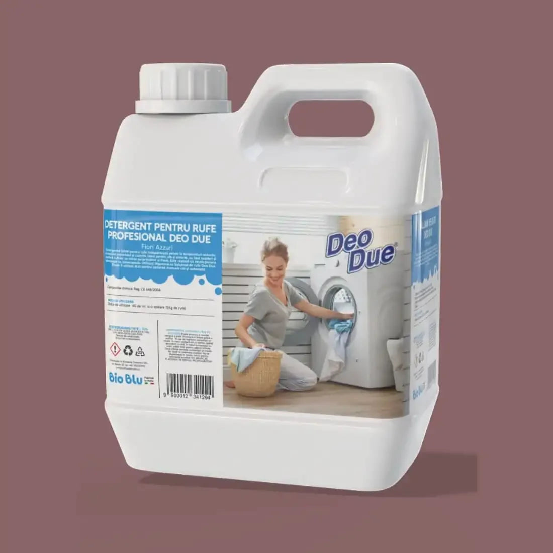 Detergent lichid rufe, ambalaj alb cu etichetă albastră, capacitate 1kg, imagine detaliu mașină de spălat.