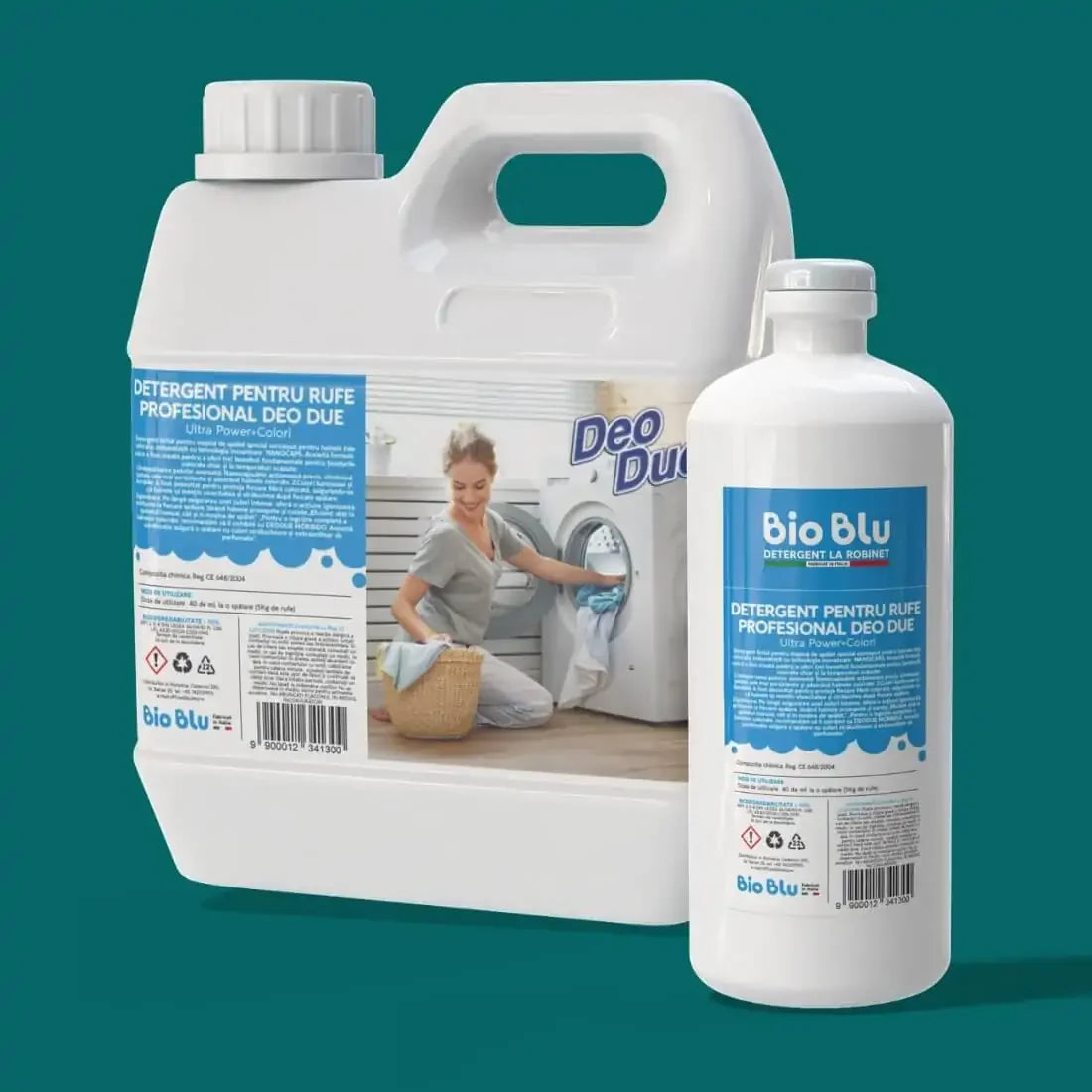 Detaliu etichetă detergent haine alb, albastru, sticlă plastic, textură mată, capac alb.