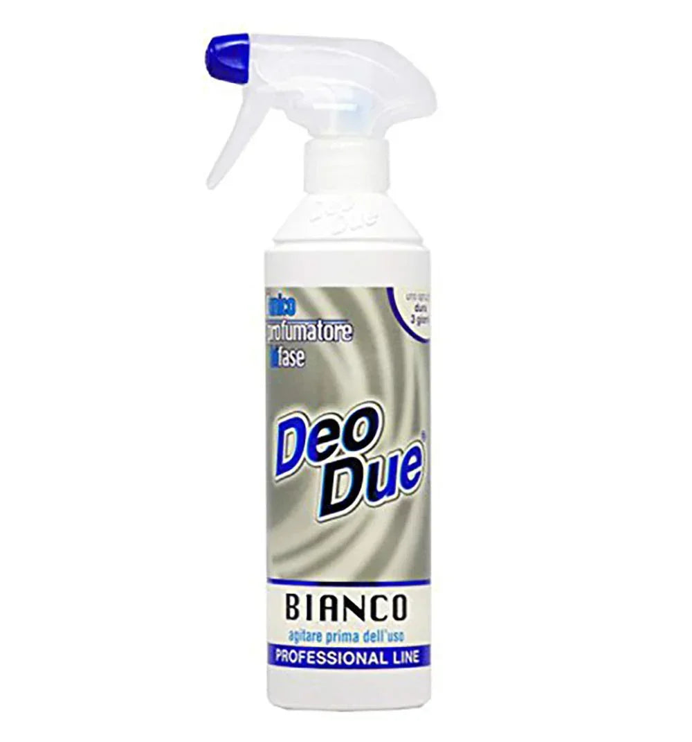 Odorizant Deo Due Bianco 500 ml, sticlă albă cu pulverizator albastru, etichetă elegantă.